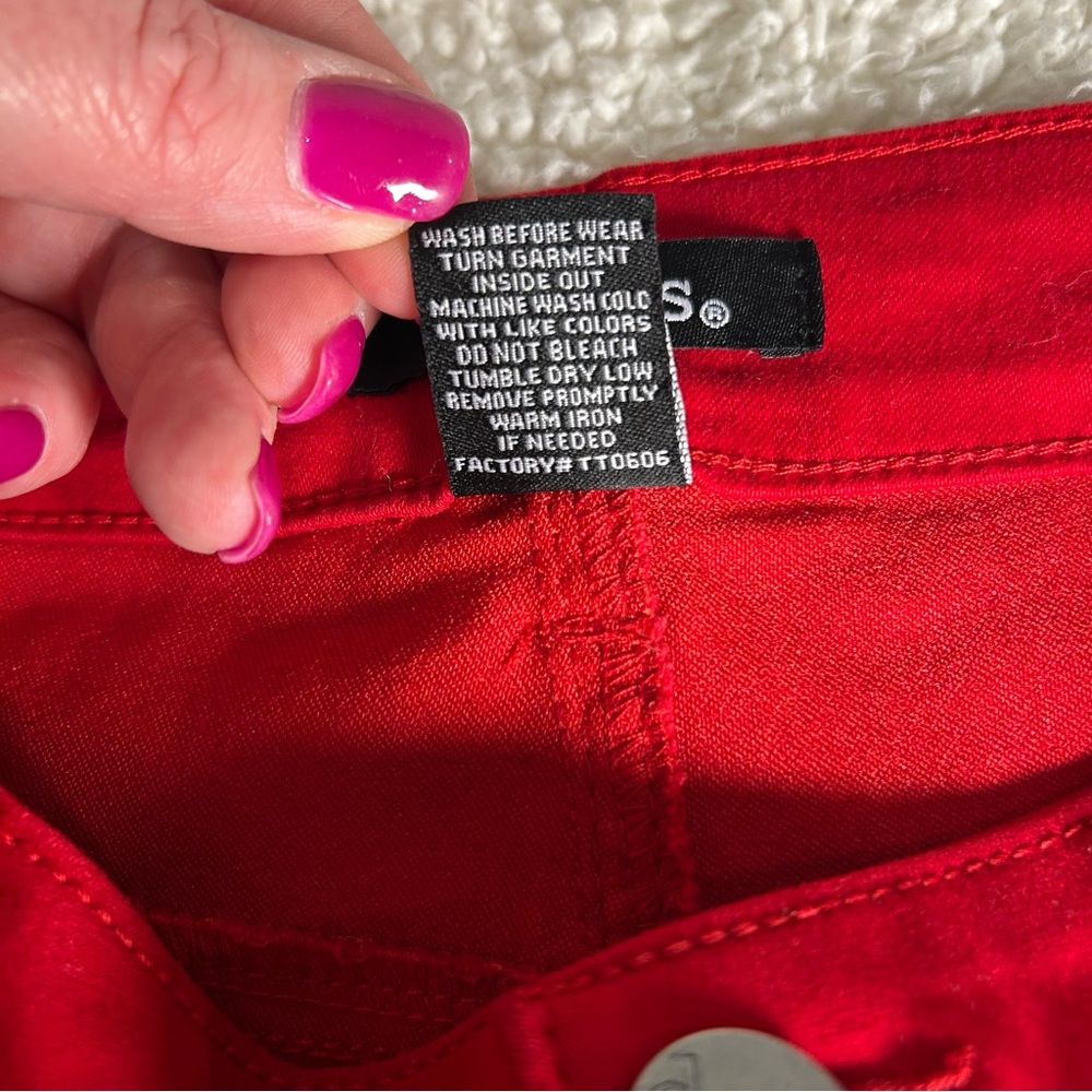 d. jeans Women's Vibrant Red Pants NWOT Size 10 - Picture 13 of 15